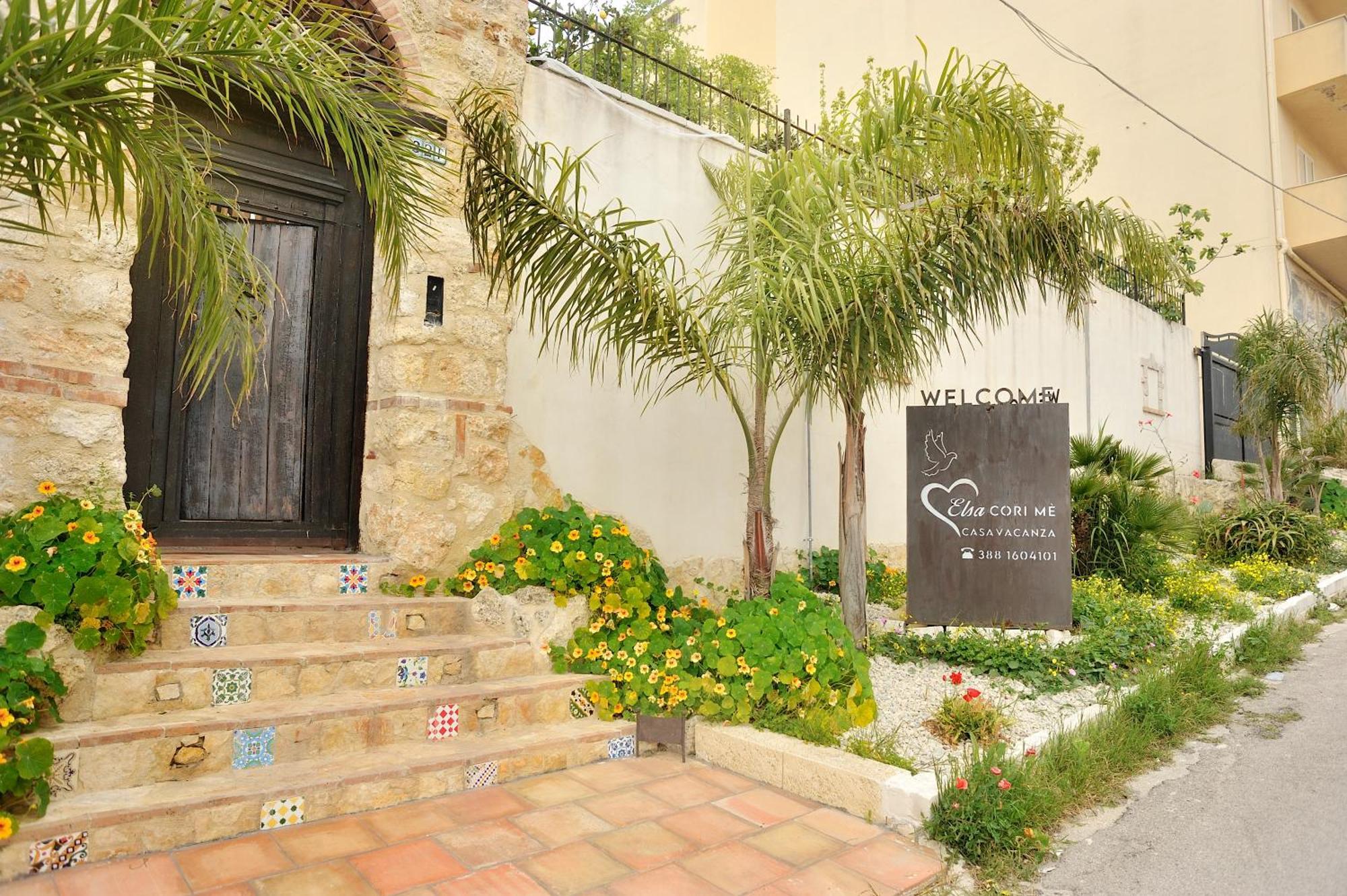 Elsa Cori Me Hotel Favara Bagian luar foto